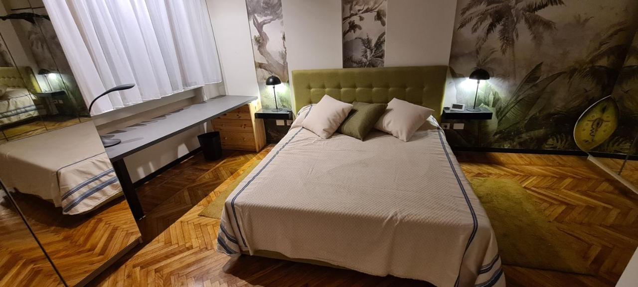 Exclusive Top Floor 2-Bedroom Flat Milano Exterior foto