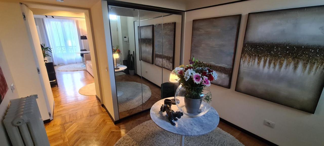 Exclusive Top Floor 2-Bedroom Flat Milano Exterior foto