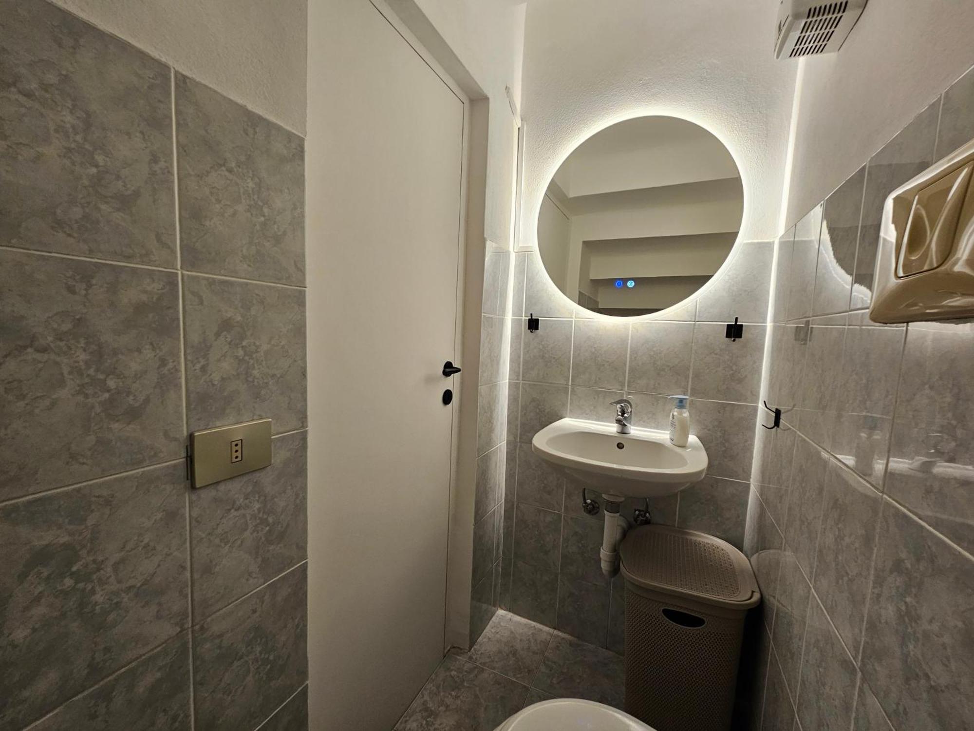 Exclusive Top Floor 2-Bedroom Flat Milano Exterior foto